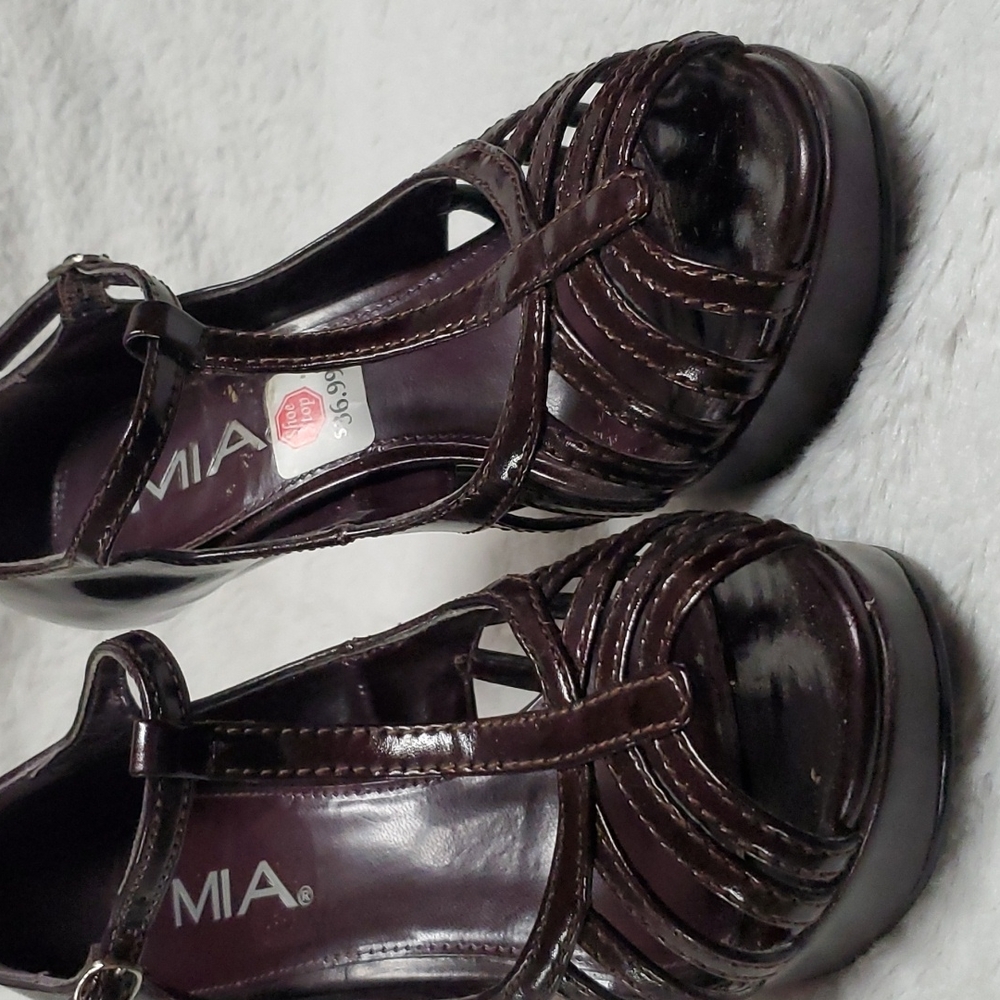 Mia sz 7 heels burgandy